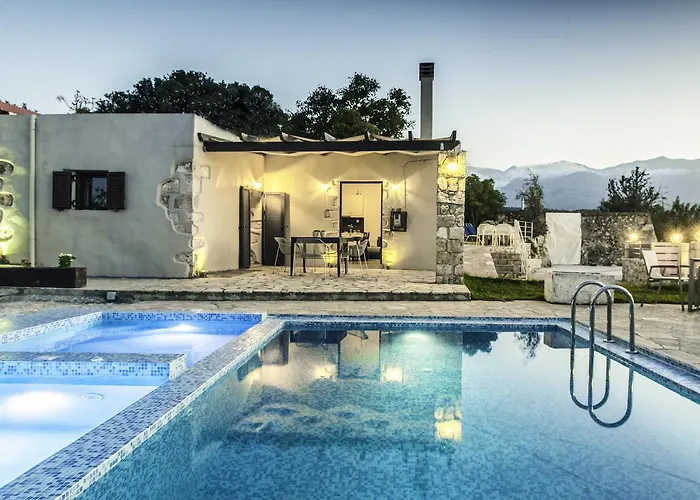 Minos Villa